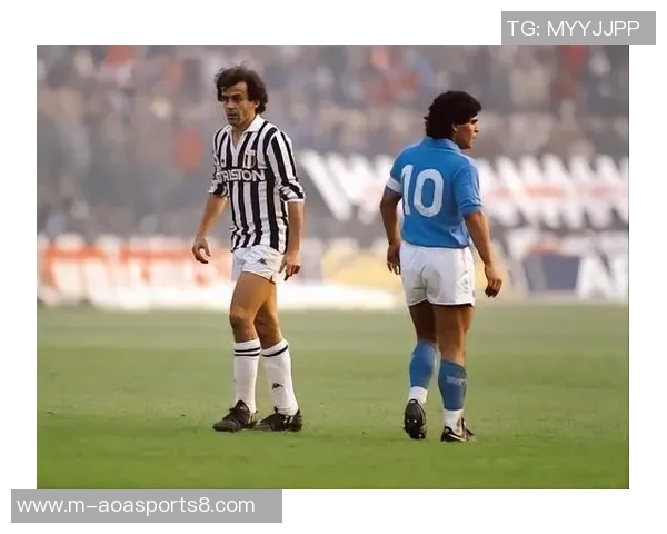 足球三大球王的传奇故事与影响力解析 足球三大球王的传奇故事与影响力解析