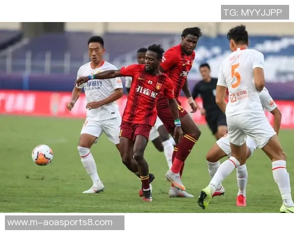 华夏幸福足球队奋勇争先展现团队精神与竞技风采的辉煌历程 华夏幸福足球队奋勇争先展现团队精神与竞技风采的辉煌历程